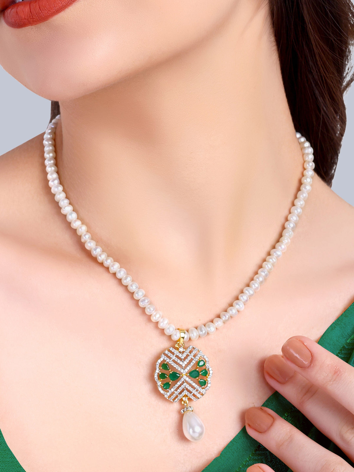 Ira Emerald Designer Pearl Necklace Set