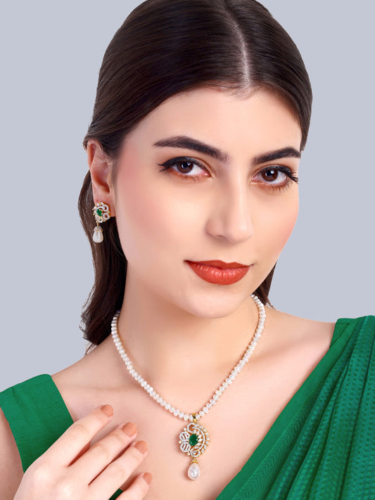 Sia Emerald Designer Pearl Necklace Set