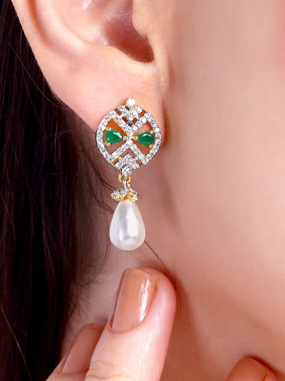 Ira Emerald Designer Pearl Necklace Set