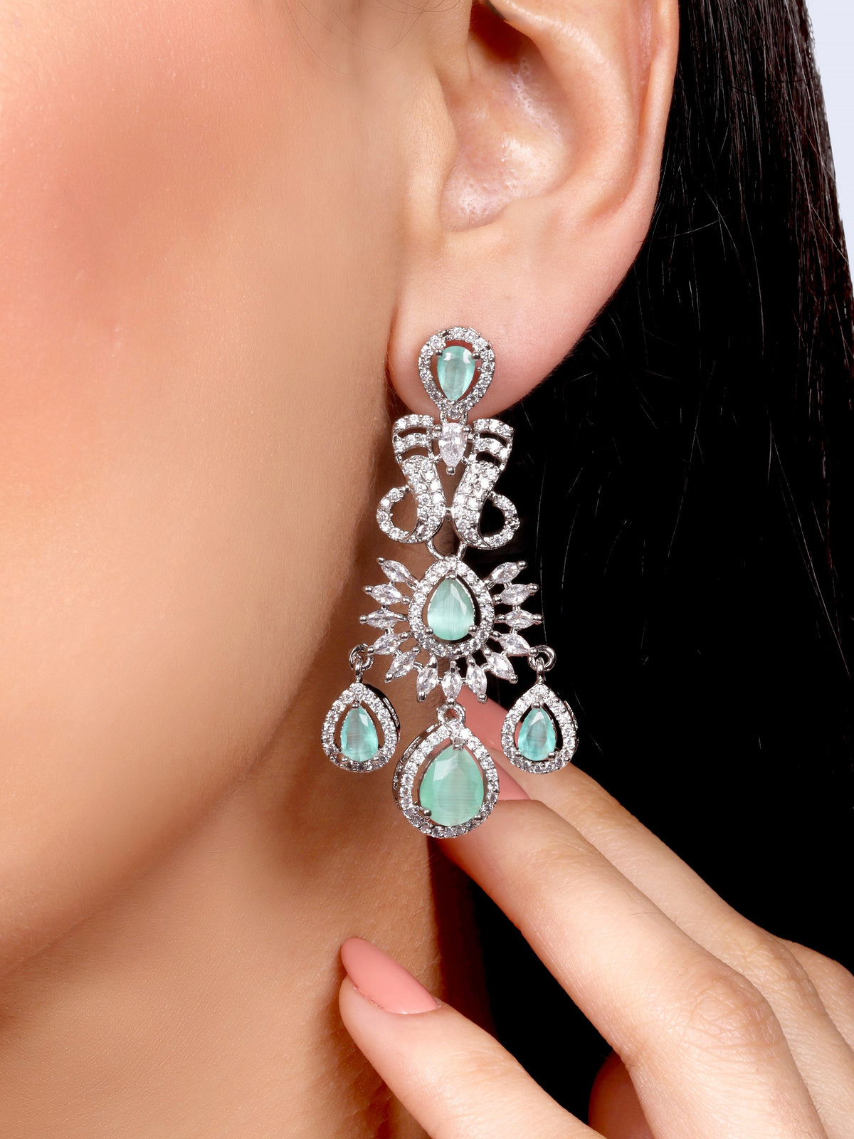 Manjari Emerald and diamond set